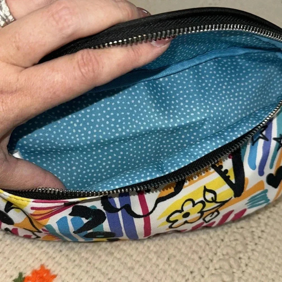 NWT Brighton Graffiti Love Crossbody Belt Bag - Picture 5 of 7